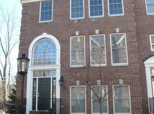 8631 Meridian Square Dr, Indianapolis, IN 46240