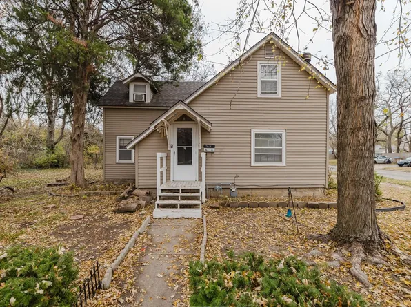 300 N Park Ave, Valley Center, KS 67147