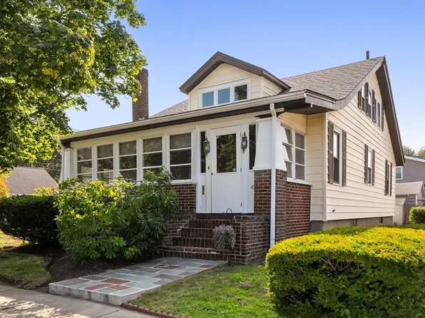 45 Moffat Rd, Quincy, MA 02169