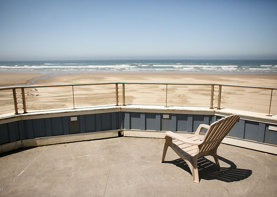 1st image of 4652 SW Pacific Coast Hwy