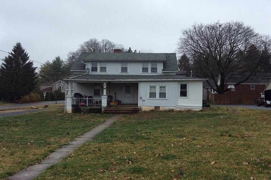 124 E Walnut St, Ephrata, PA 17522 Zillow