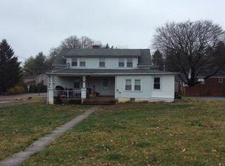 124 E Walnut St, Ephrata, PA 17522