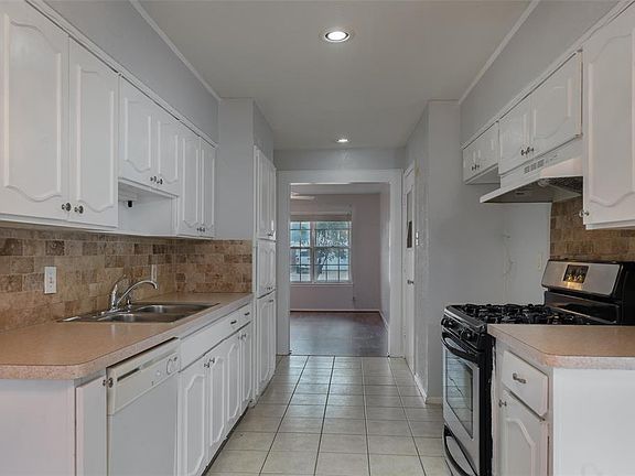 5th image of 3301 Pritchett Dr