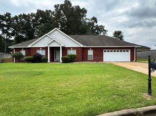 102 Hampshire Way, Enterprise, AL 36330