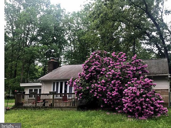 2nd image of 108 Maple Dr