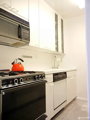 Rented by Oxford Property Group | media 12