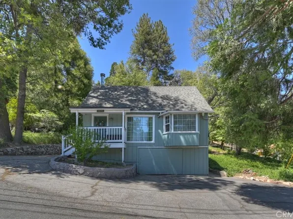 23720 Hillside Dr, Crestline, CA 92325