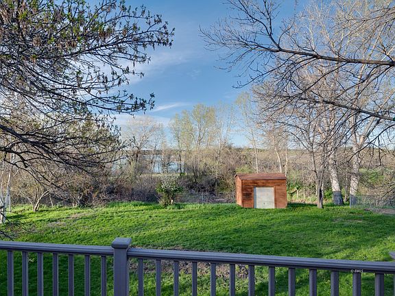 2nd image of 7425 Castle Rock Lake Dr