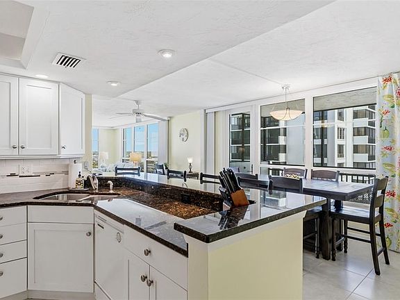 5th image of 631 Alhambra Rd APT 801