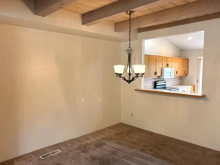 21 Red River Rd — Photo 8