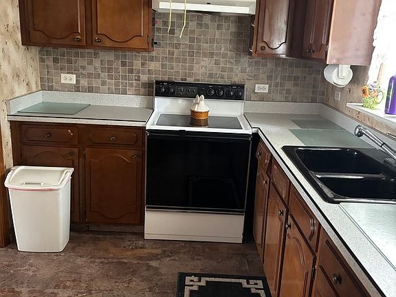 5th image of 3N550 Crown Rd APT 14