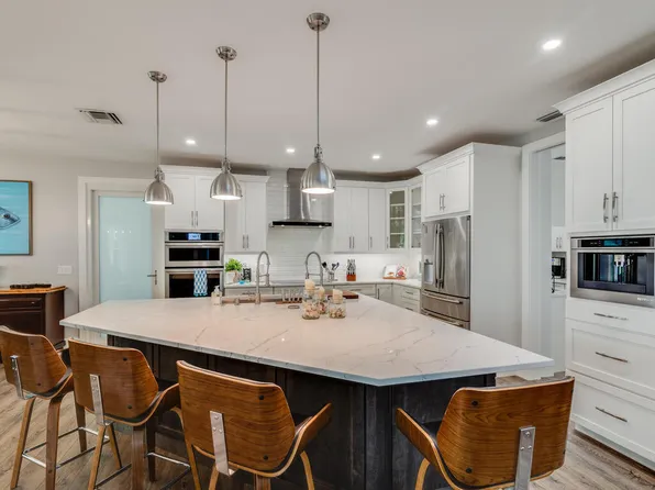 90 S Seas Ct, Marco Island, FL 34145