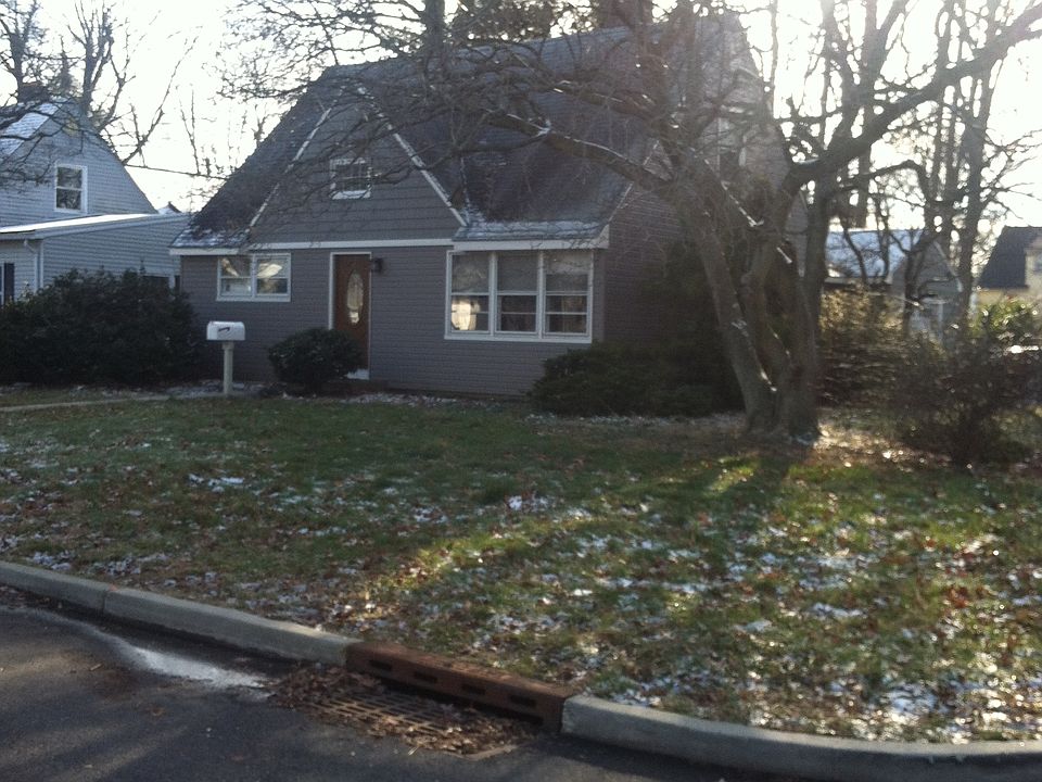 2nd image of 66-24 Kaiaka St