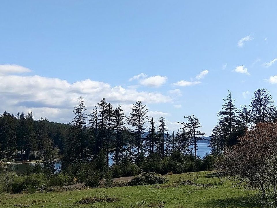 1st image of 83615 Clear Lake Rd #10
