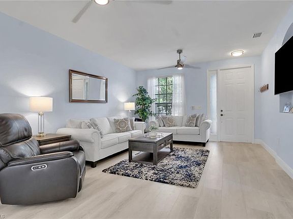 5th image of 15068 Summit Place CIR #225