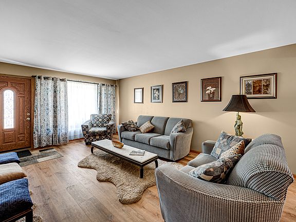 3rd image of 11621 S Merrion Ln