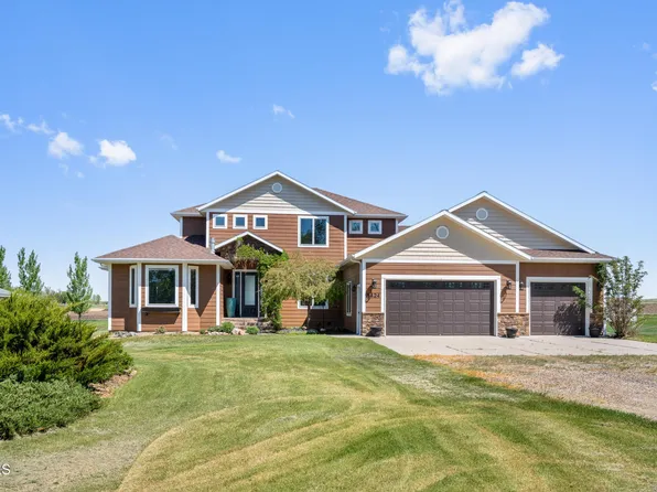 5424 Shoal Dr, Bismarck, ND 58503