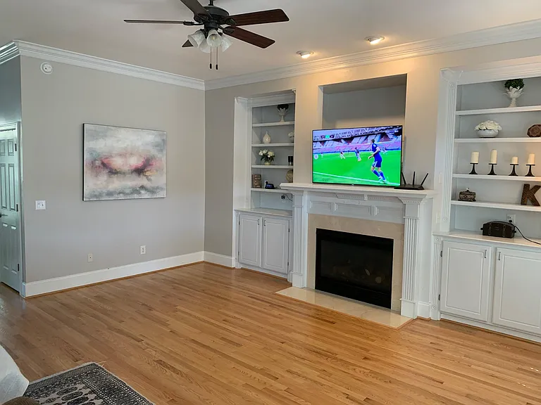 208 Lord Levens Ln — Photo 6