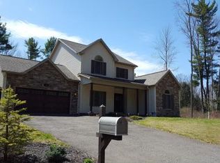 104 Alexandra Pl, Endicott, NY 13760