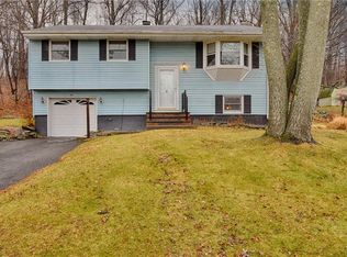 6 Galveston Dr, Monroe, NY 10950