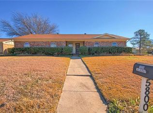 5800 Lalagray Ln, Haltom City, TX 76148