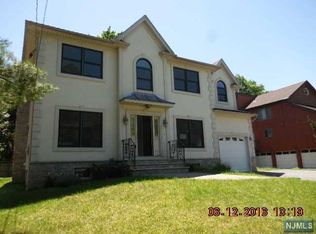 28 Maple Ave, Closter, NJ 07624