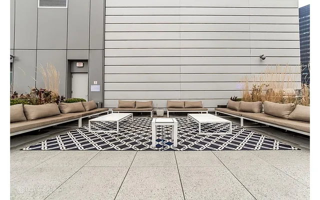 Rented by Douglas Elliman | media 29