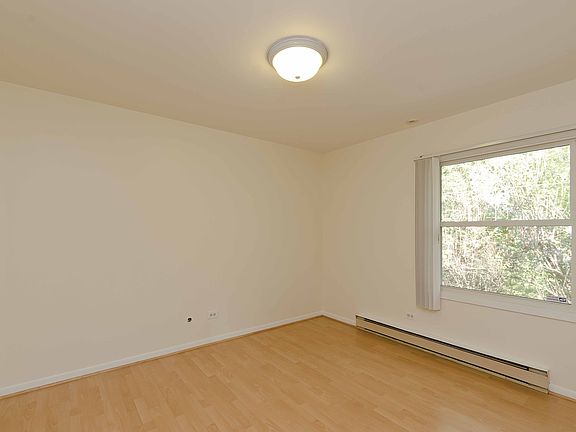 2nd image of 21W643 Park Ave