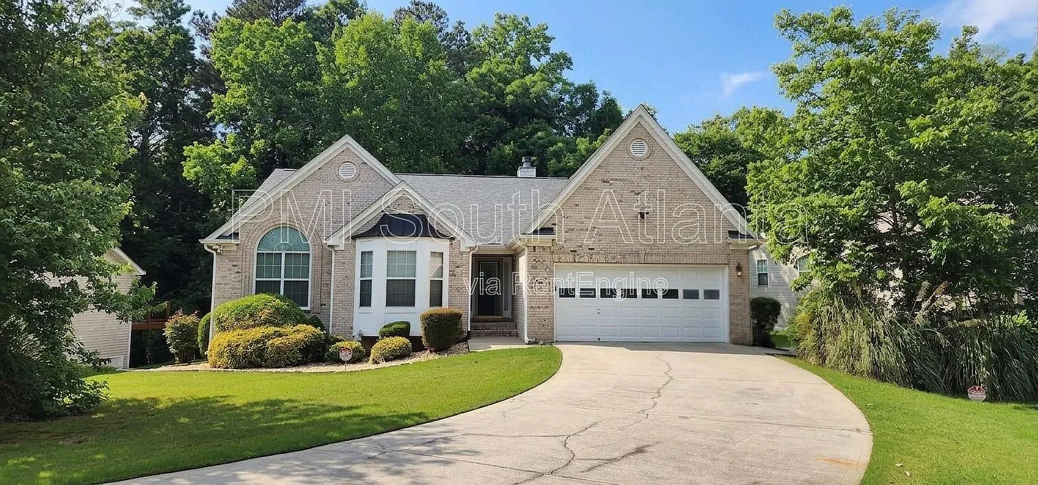 5 bed, 3.0 bath, 2656 sqft, $2,800 — Photo 1