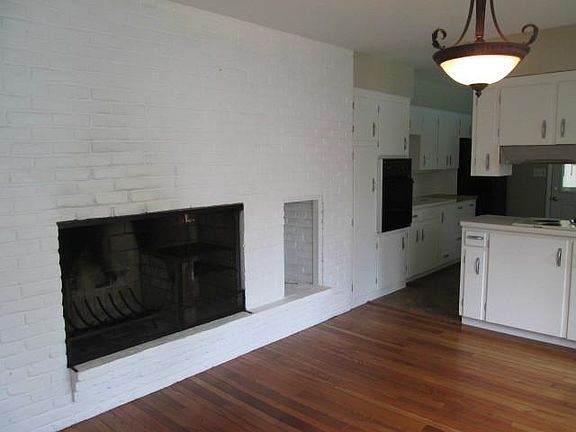 5th image of 150 Vine St