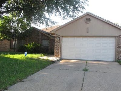 830 Larue Dr, Cedar Hill, TX, 75104