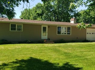 591 Penrose Rd, Dixon, IL 61021