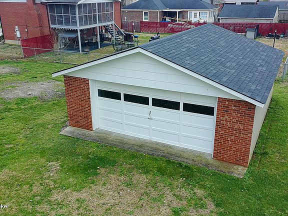 5th image of 2700 Stephan Rd