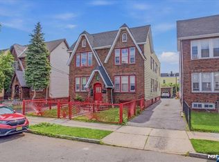 202 Eastern Pkwy, Newark, NJ 07106