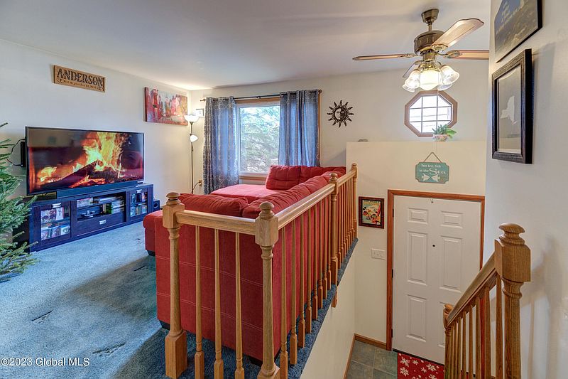 4th image of 192 McCullough Place