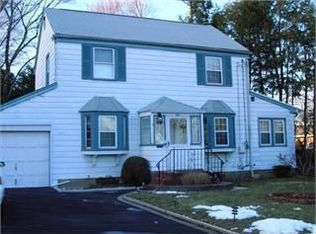 4 Englewood Rd, Clifton, NJ 07012