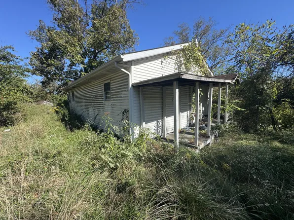 113 Cedar Crest Dr, Huntington, WV 25704