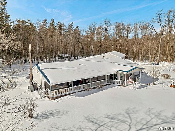 5th image of 8745 Stebbins Rd