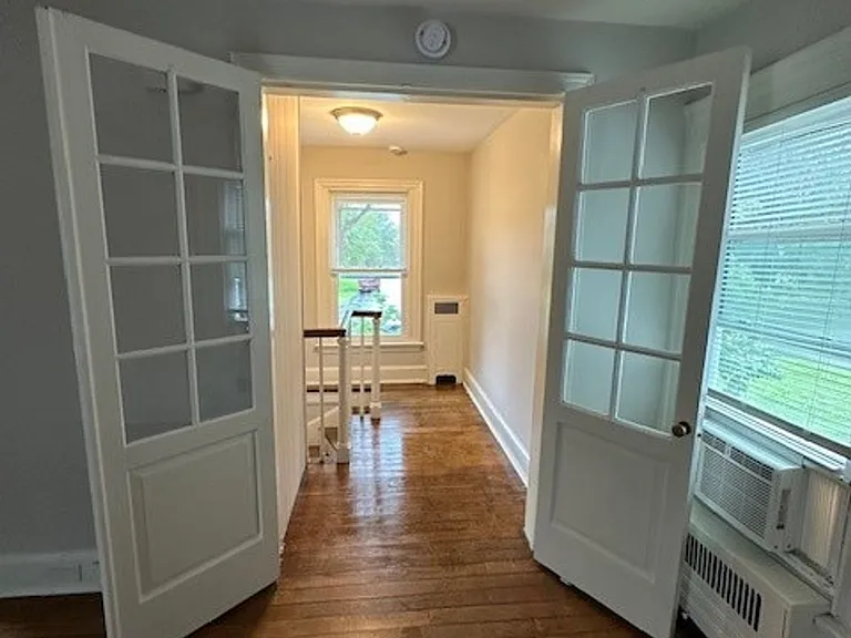 500 Manor House Ln — Photo 32