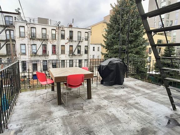 4th image of 214 14th St #B