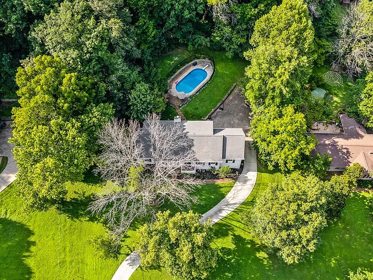6616 Valley Dr — Photo 51