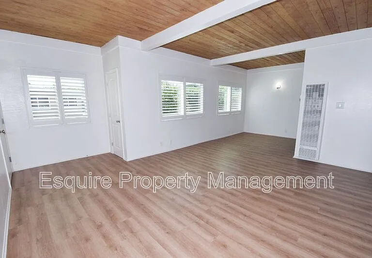 420 W Linden Dr #12 — Photo 3