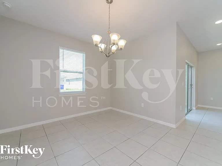 1218 Ponca Rd — Photo 6
