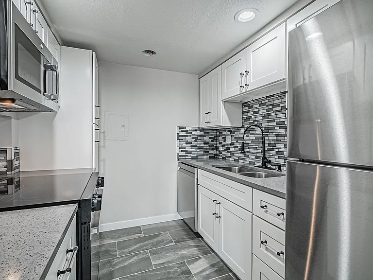 12141 Melody Dr #301 — Photo 18