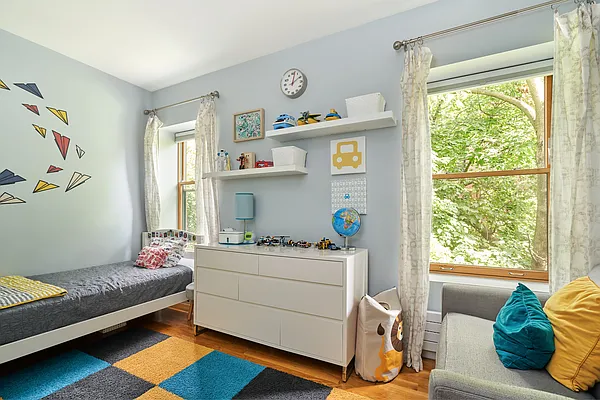 Sold by Compass | media 7