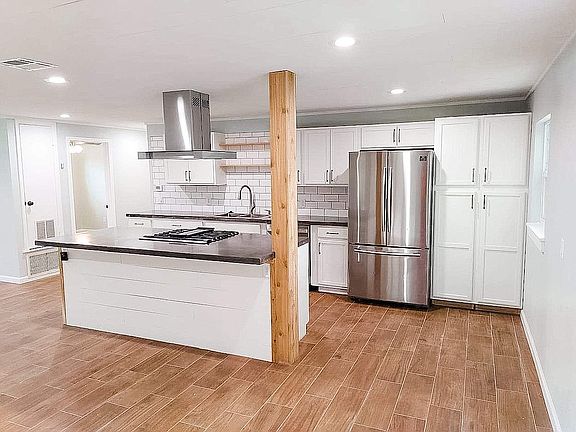 5th image of 1230 Pollyanna Dr