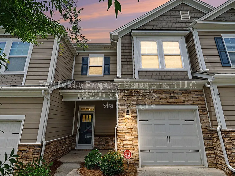 7112 Harris Bay Rd — Photo 2
