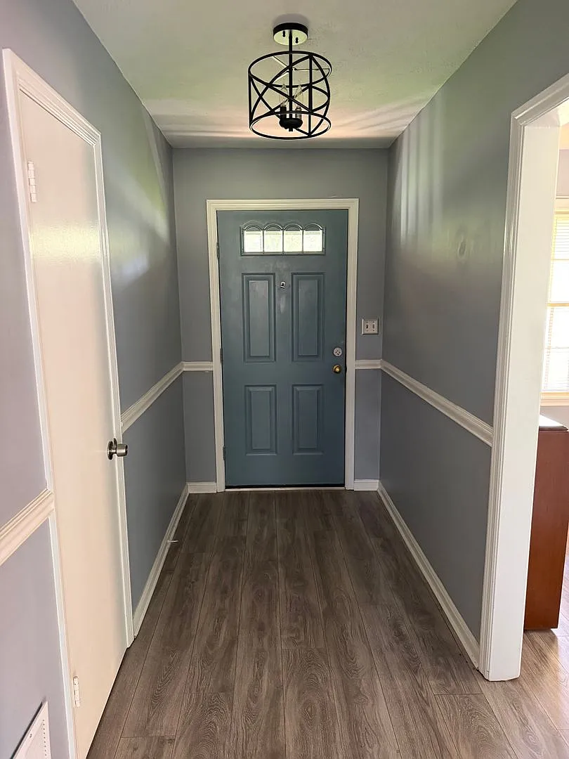Gail Ave, 1601 — Photo 2