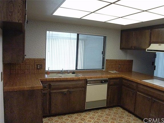 4th image of 41121 Torrey Pine Ct