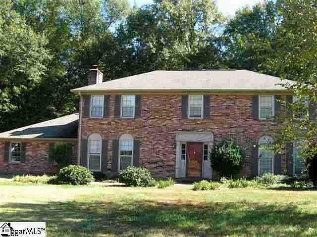 1st image of 204 Pecan Hill Dr